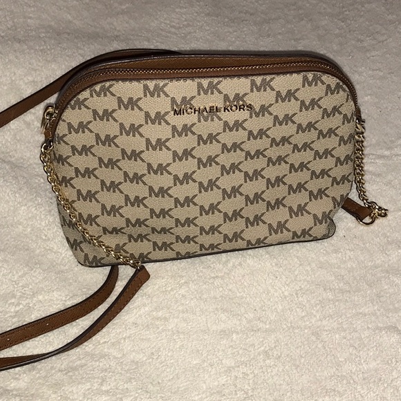 Michael Kors purse - Picture 1 of 7
